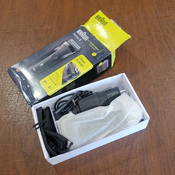 Braun Series 3 Clean & Close Black Model 300s 5408 Cordless Electric Razor - Picture 4 of 8